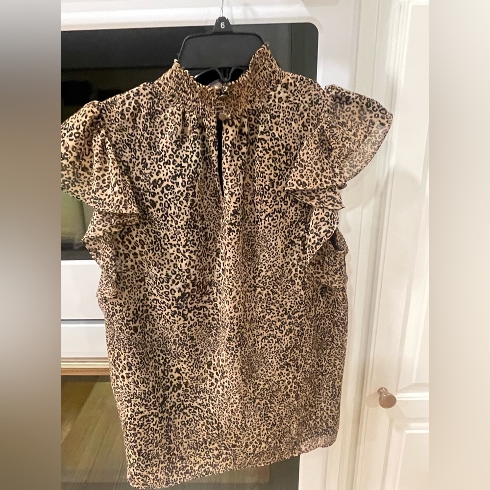 1 State Leopard Keyhole Mock Neck Blouse - Picture 9 of 10